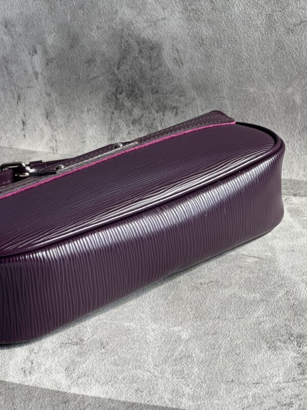 Louis Vuitton Purple Epi Montaigne Pochette (2008)