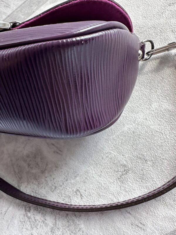 Louis Vuitton Purple Epi Montaigne Pochette (2008)