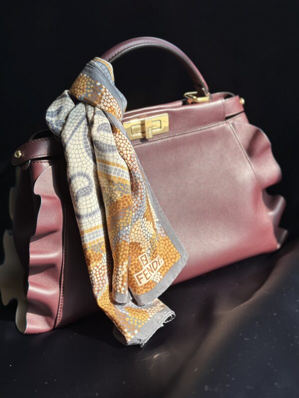 Vintage Carrè Fendi 100% Seta