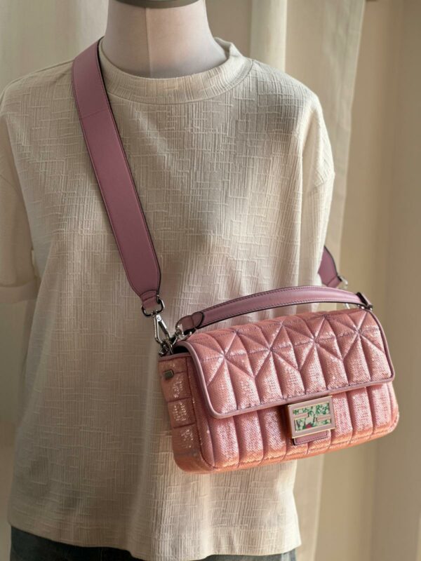 Fendi Baguette Pink Beanded Made to Order (2021)