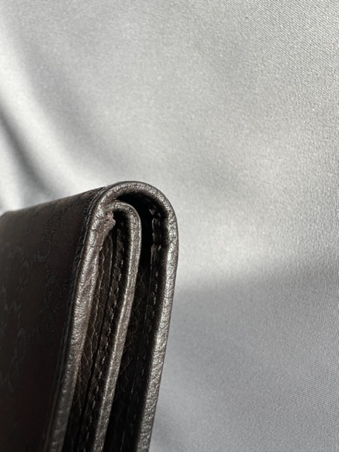 Gucci Monogram Maxi Wallet (anni 2000)