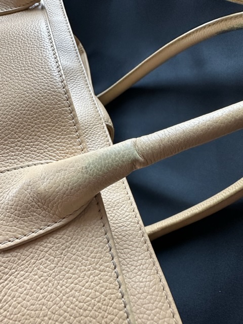 Chanel Caviar Executive Bag (2010/2011) loop
