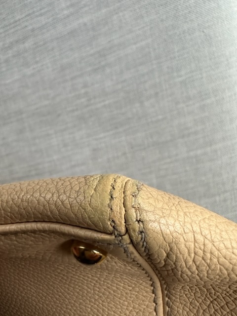 Chanel Caviar Executive Bag (2010/2011) loop