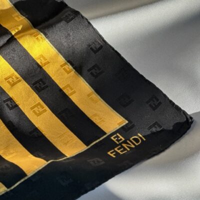 Fendi Black&Gold Pequin Foulard (anni ‘90)