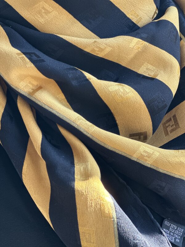 Fendi Black&Gold Pequin Foulard (anni ‘90)