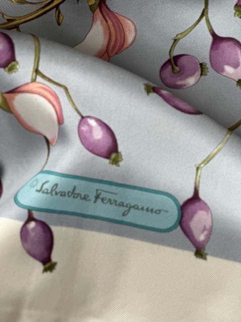 Vintage Salvatore Ferragamo Foulard (Anni ‘80)
