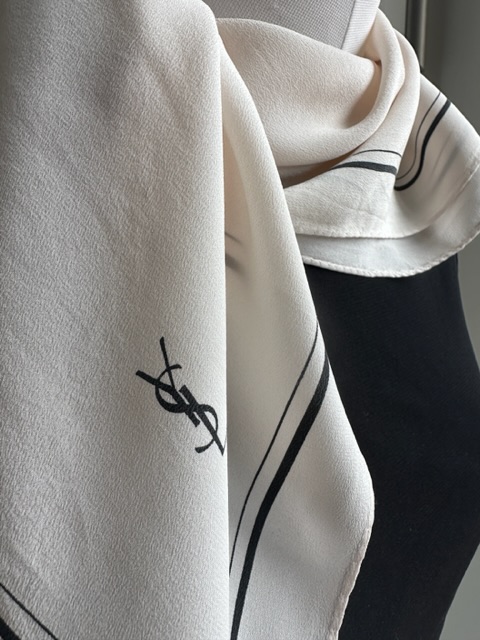 Vintage YSL Foulard (1980)