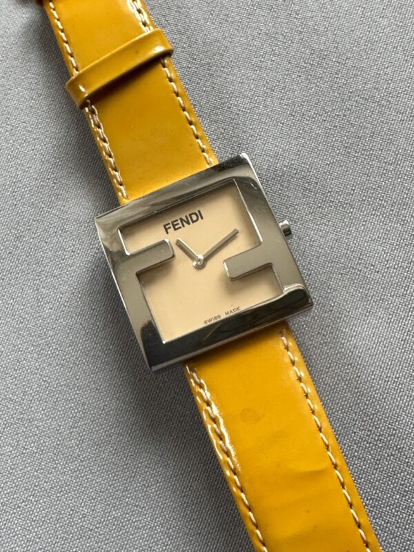 Fendi Mania 4000L Watch (anni 2000)