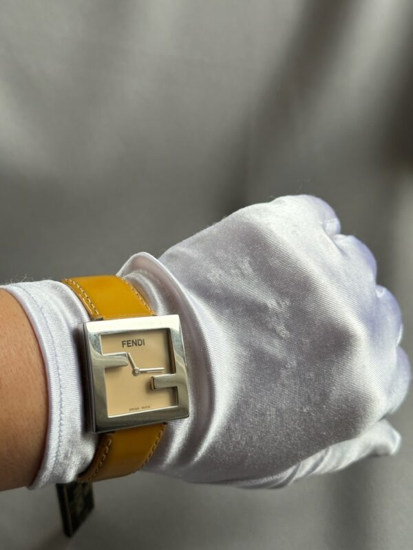Fendi Mania 4000L Watch (anni 2000)