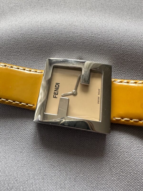 Fendi Mania 4000L Watch (anni 2000)