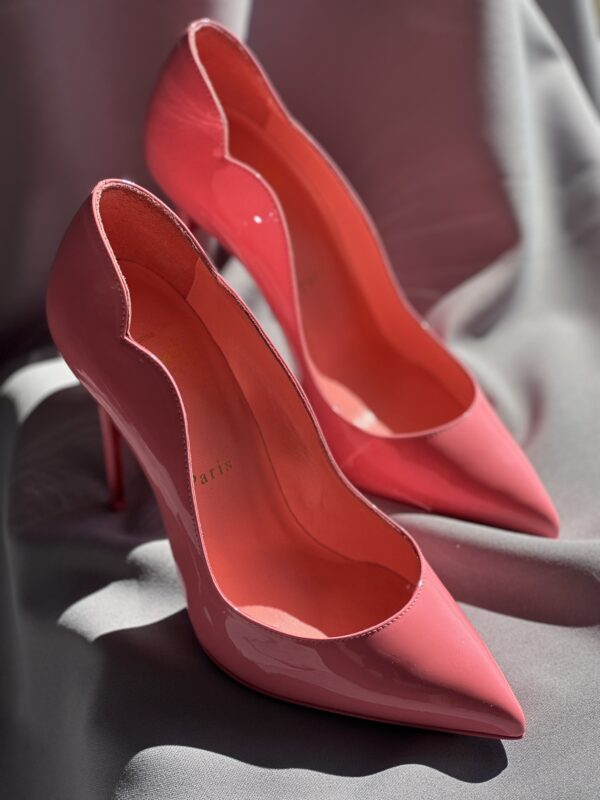 Christian Louboutin Hot Chick (100mm)