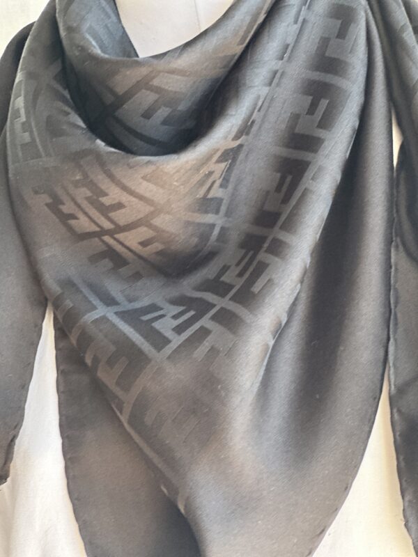 Fendi Black Monogram Zucca Foulard (anni ‘80/90)