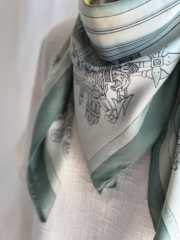 Hermès “Promenade a Versailles” (1953)  Foulard