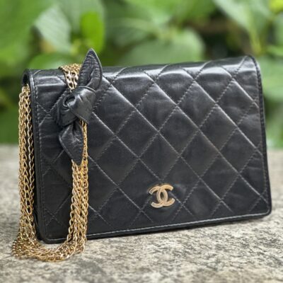 Chanel Vintage Six Chains Bag (1986/1988)