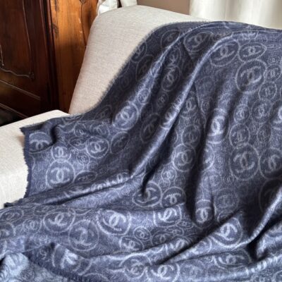 Chanel Plaid/Maxi Stola in 100% Cachemire