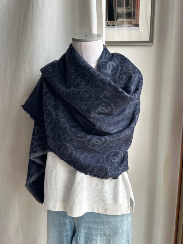 Chanel Plaid/Maxi Stola in 100% Cachemire