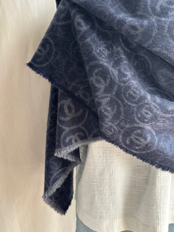 Chanel Plaid/Maxi Stola in 100% Cachemire