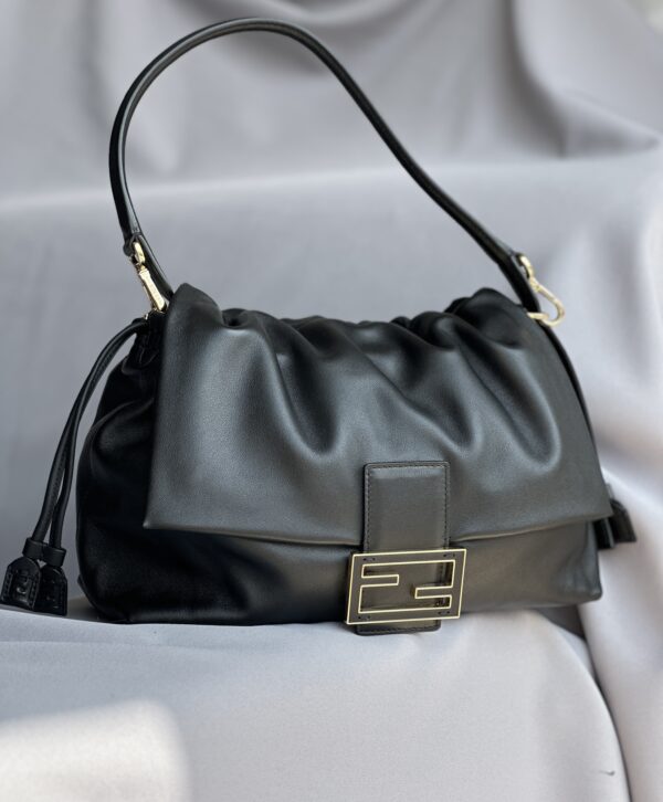 Fendi Large Mamma Baguette (2025)