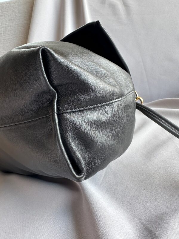 Fendi Large Mamma Baguette (2025)