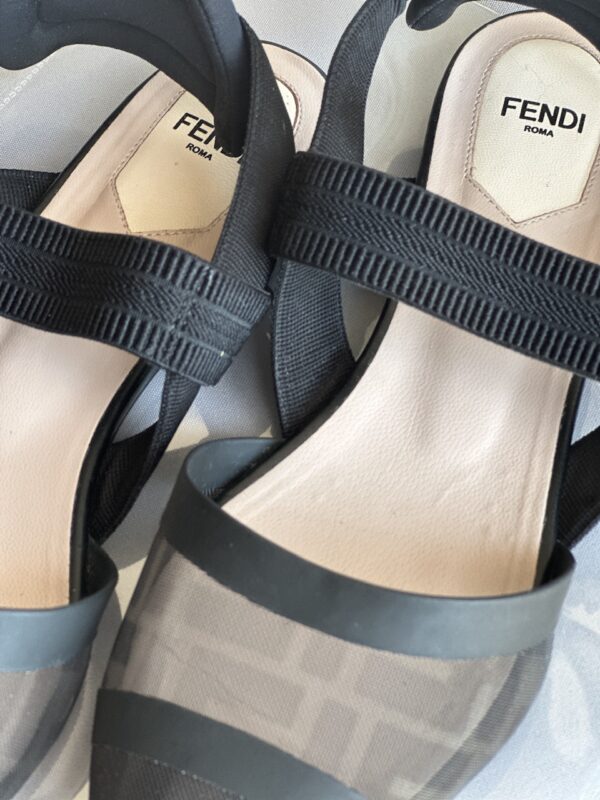 Fendi Colibrì Flat Slingback