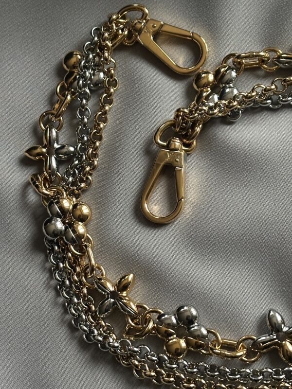 IMG_5699 Louis Vuitton Taurillon Infinity Chain Capucines MM (2025)