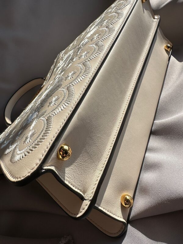 img_3056 Fendi Peekaboo ISeeU Medium White Embroidery (2023)
