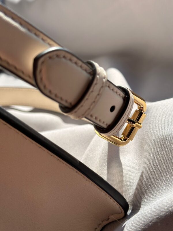 img_3059 Fendi Peekaboo ISeeU Medium White Embroidery (2023)