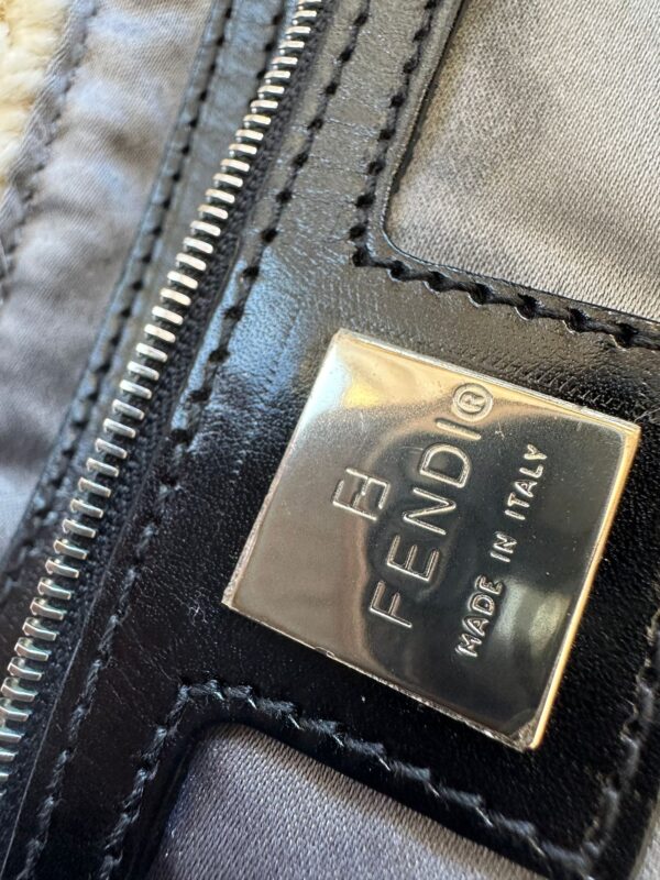IMG_5792 Fendi Wool Crochet White Baguette (1999)