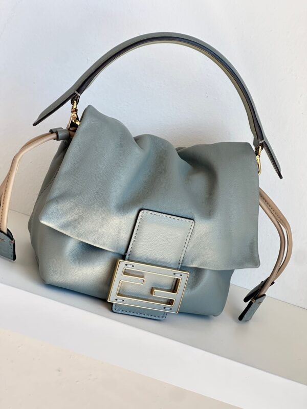 IMG_8993 Fendi Small Mamma Baguette (2025)