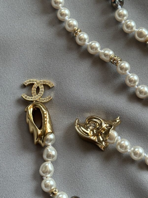 Chanel Pearl Belt Necklace Fish Head (2023)