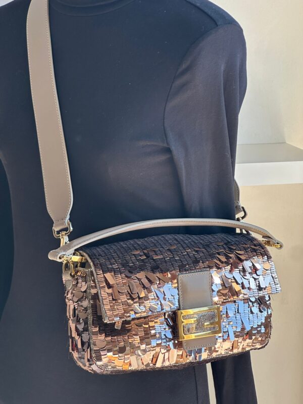 IMG_4551 Fendi Sex and the City Rose/Taupe Baguette (2023)