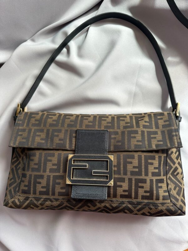 IMG_5066 Fendi XXL Baguette (2011)