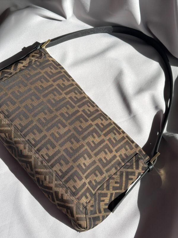 IMG_5067 Fendi XXL Baguette (2011)