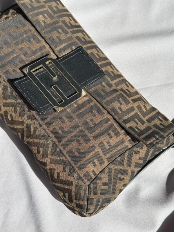 IMG_5068 Fendi XXL Baguette (2011)