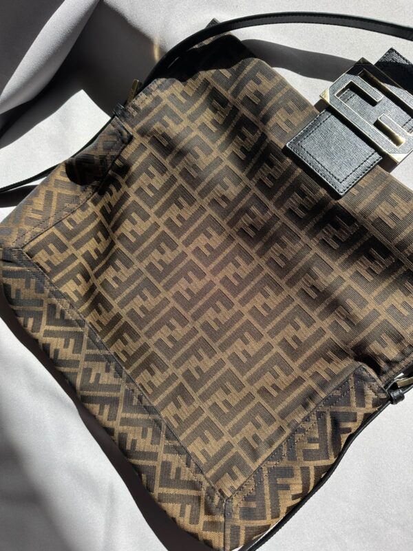 IMG_5078 Fendi XXL Baguette (2011)