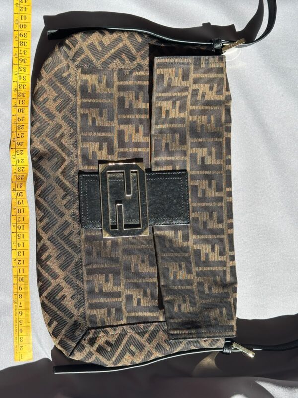 IMG_5079 Fendi XXL Baguette (2011)